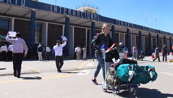 DERECHOS Y DEBERES DE LOS USUARIOS DURANTE EL USO DE LOS AEROPUERTOS